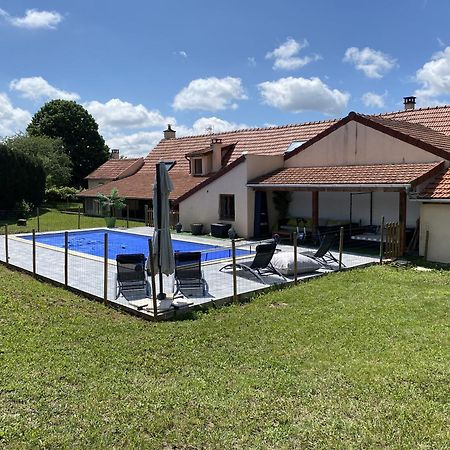 Maison Piscine Et Jacuzzi Saint-Germain-des-Fosses Exterior photo