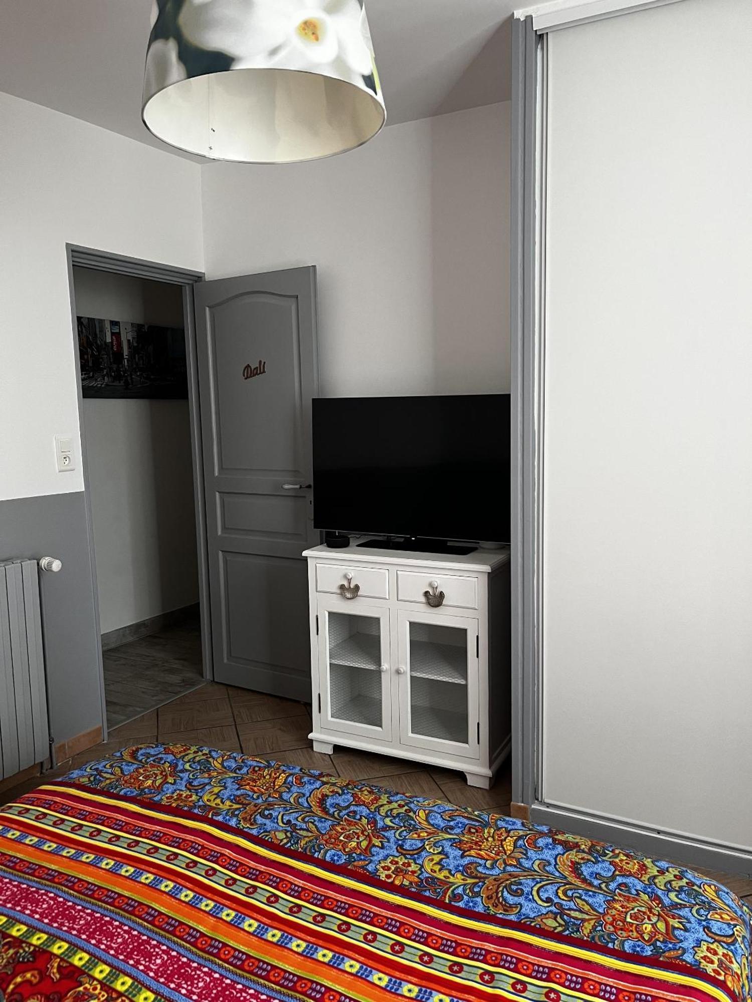 Maison Piscine Et Jacuzzi Saint-Germain-des-Fosses Room photo